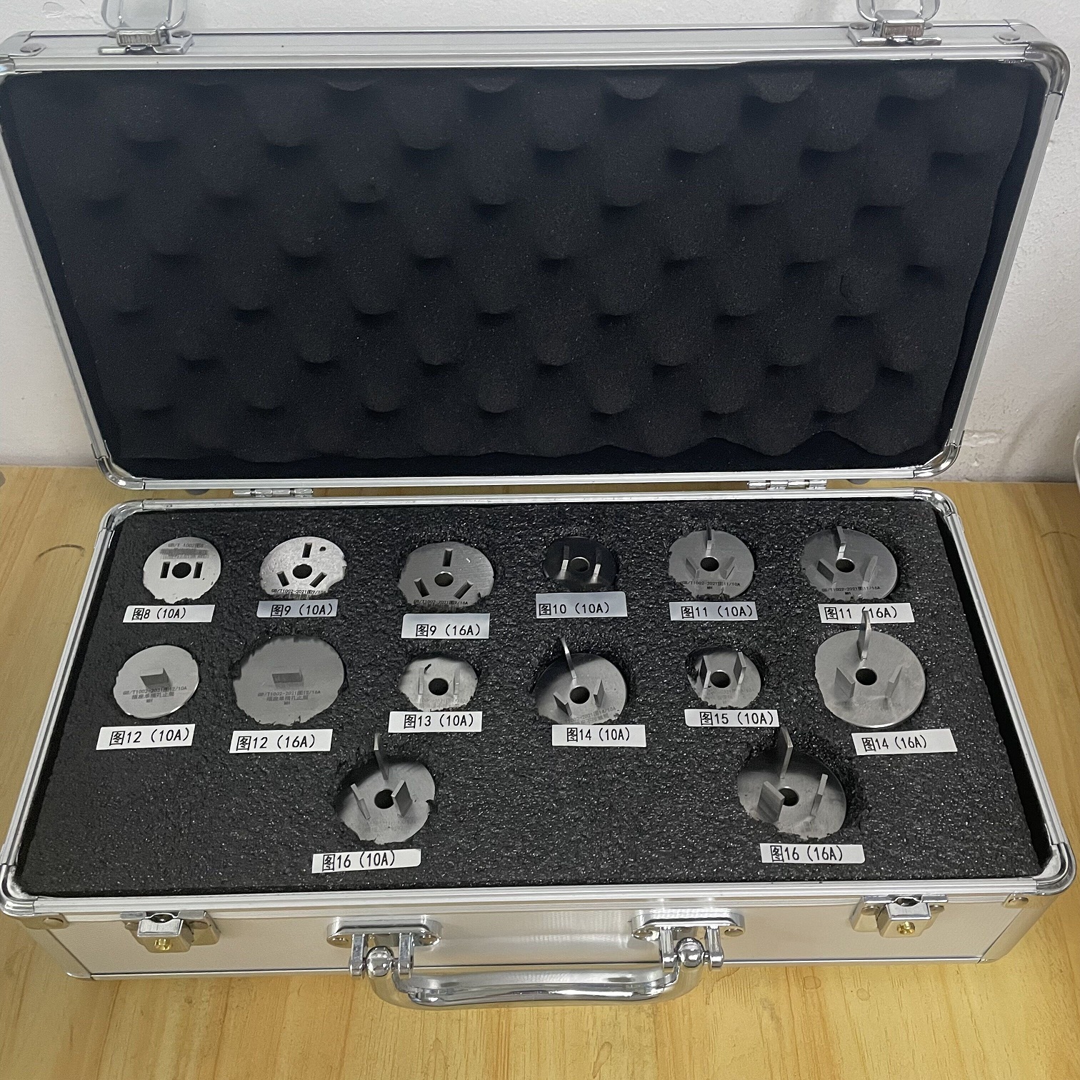 插頭插座標(biāo)準(zhǔn)量規(guī)