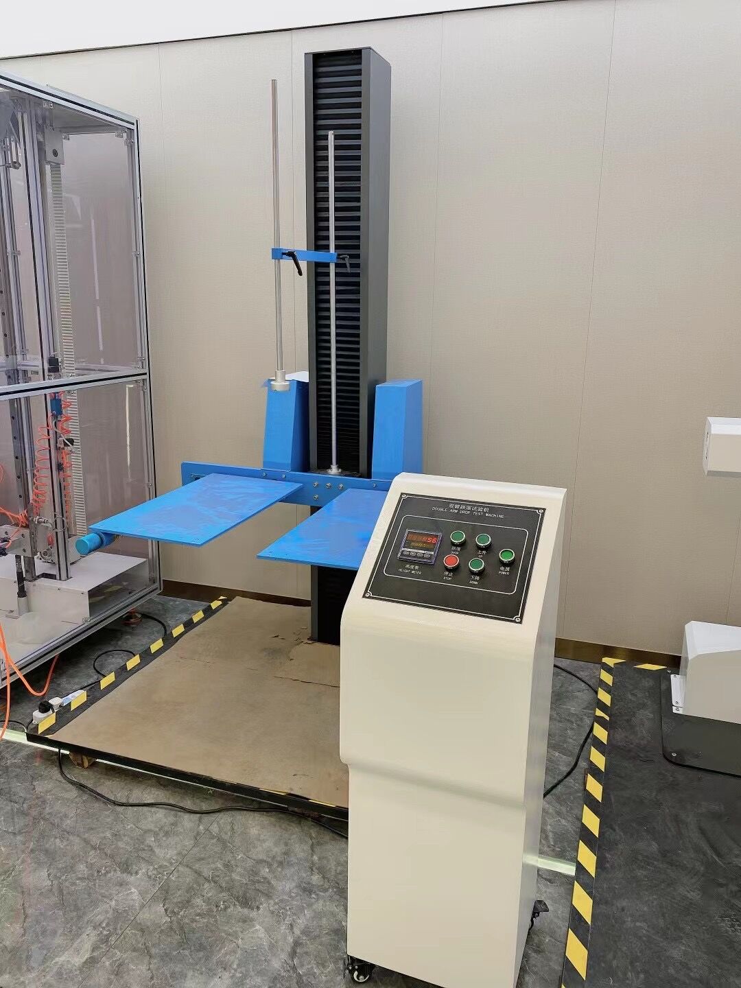 雙臂跌落試驗(yàn)臺(tái) 雙臂跌落試驗(yàn)臺(tái)