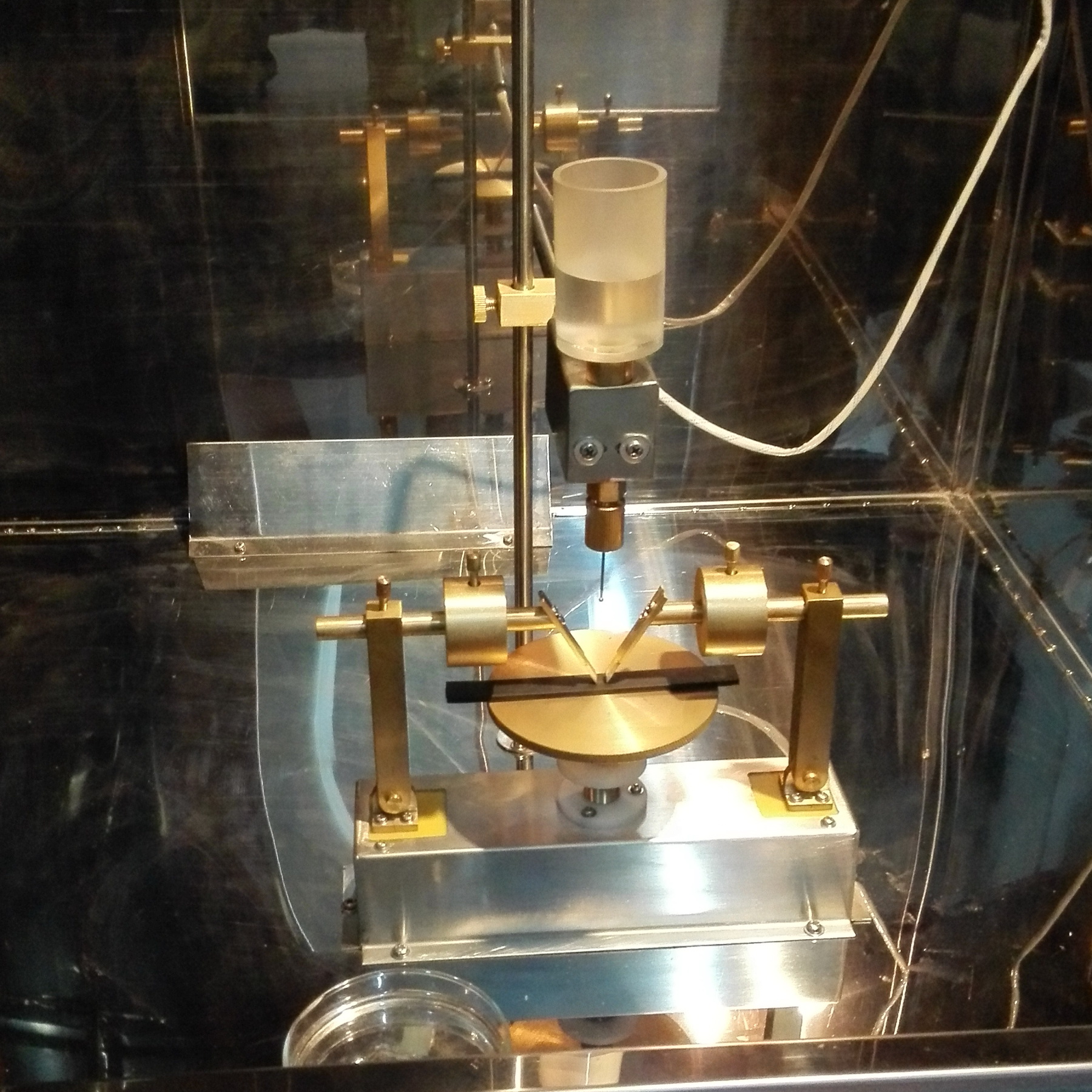 漏電起痕試驗裝置