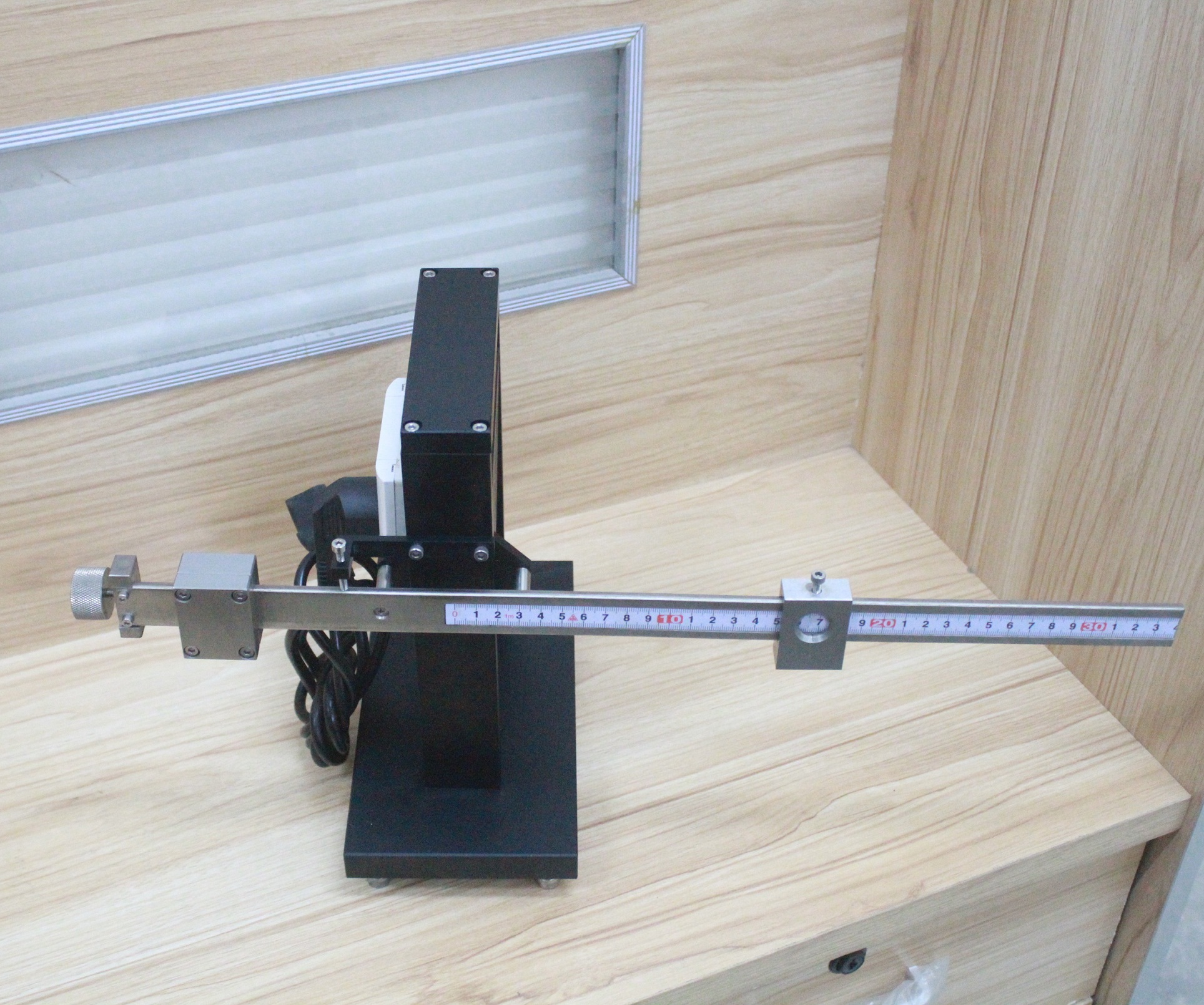 GB4706插頭力矩試驗裝置